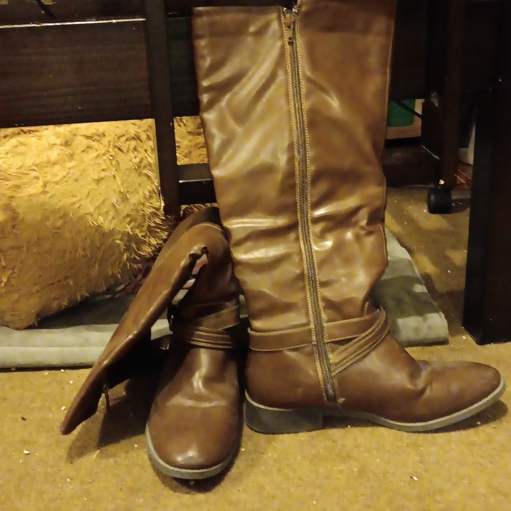 Leyla Brown Boots